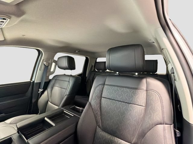 Used 2023 Toyota Tundra SR5 w/ SR5 Premium Package AWD/4WD image 19