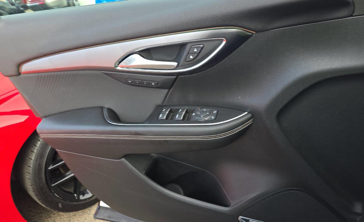 Used 2025 Buick Envision Sport Touring image 11