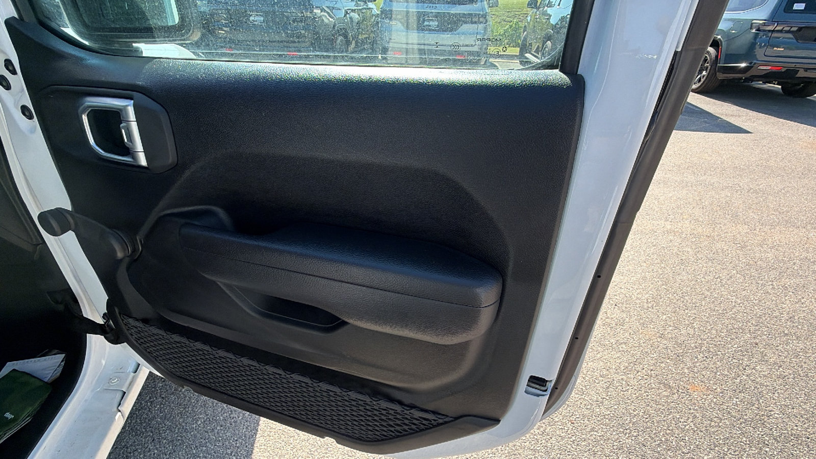 Used 2024 Jeep Wrangler Unlimited Sport AWD/4WD image 18