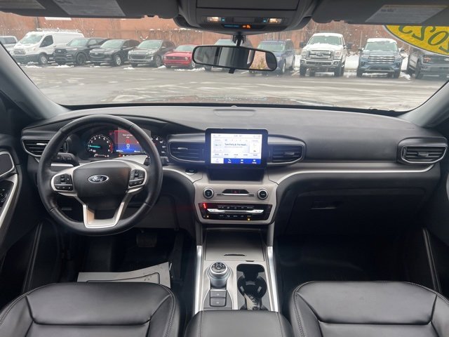 Used 2023 Ford Explorer XLT w/ Equipment Group 202A image 20