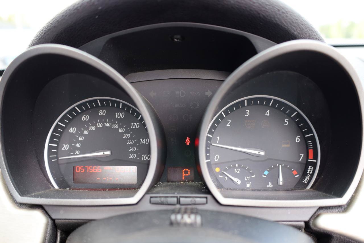 Used 2004 BMW Z4 3.0i RWD image 12