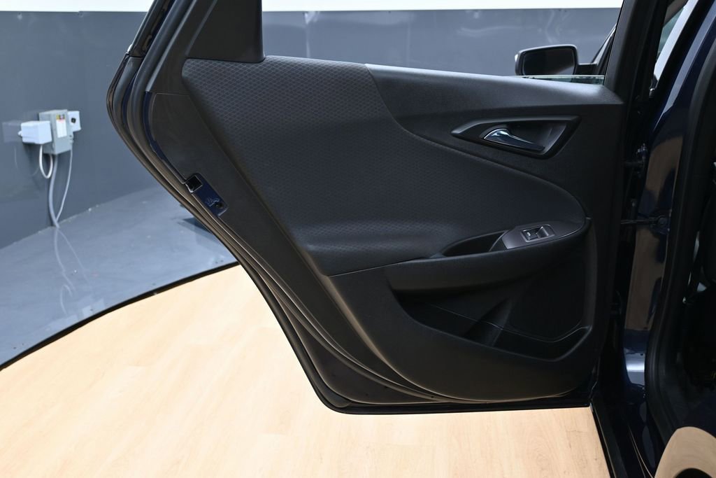 Used 2018 Chevrolet Malibu LT image 36