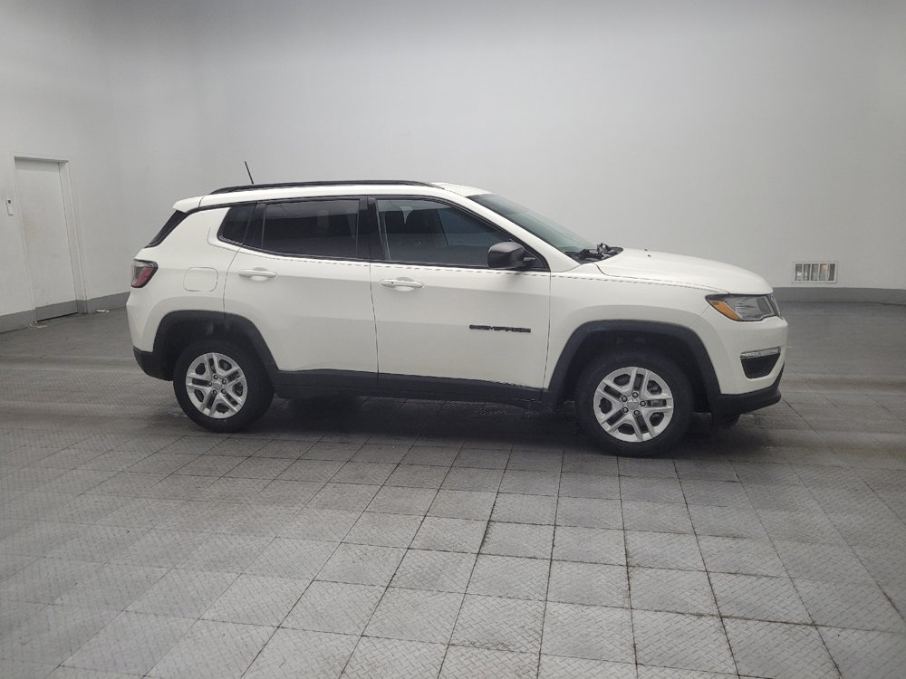 Used 2018 Jeep Compass Sport w/ Tech Group FWD image 11