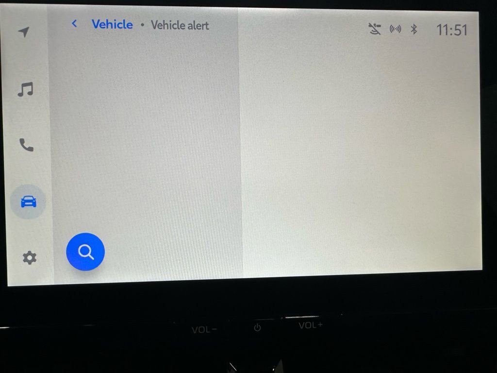 Used 2025 Toyota Corolla SE w/ SE Premium Package image 32