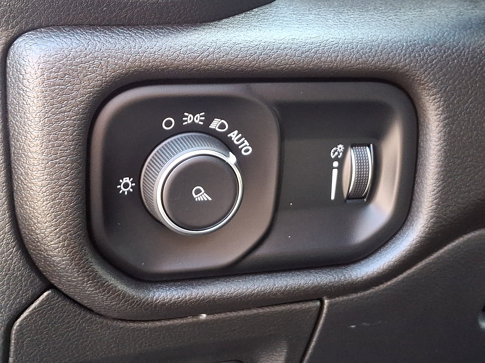 Used 2025 RAM 1500 Tradesman AWD/4WD image 24