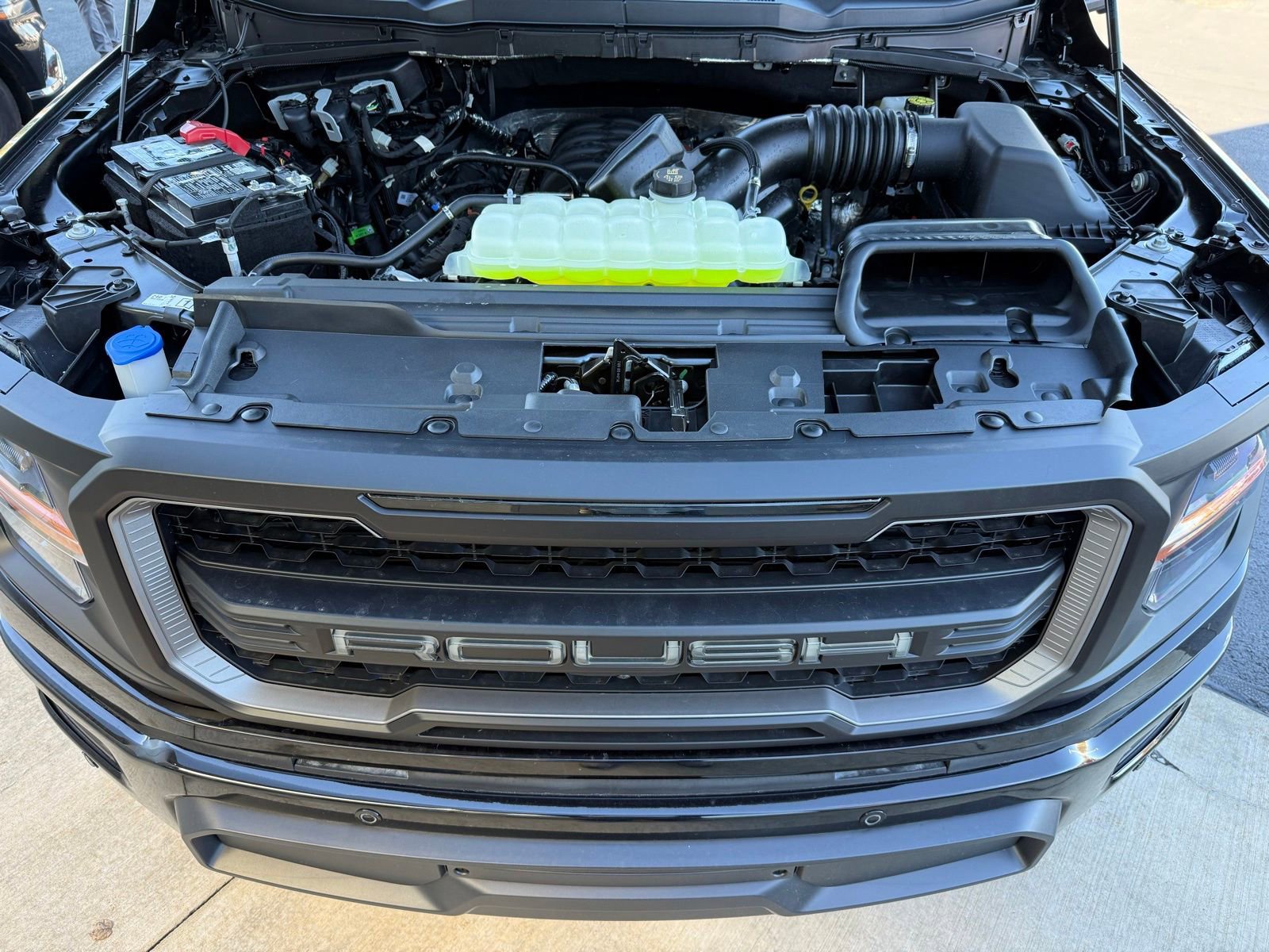 New 2025 Ford F150 XLT w/ Equipment Group 303A High image 41