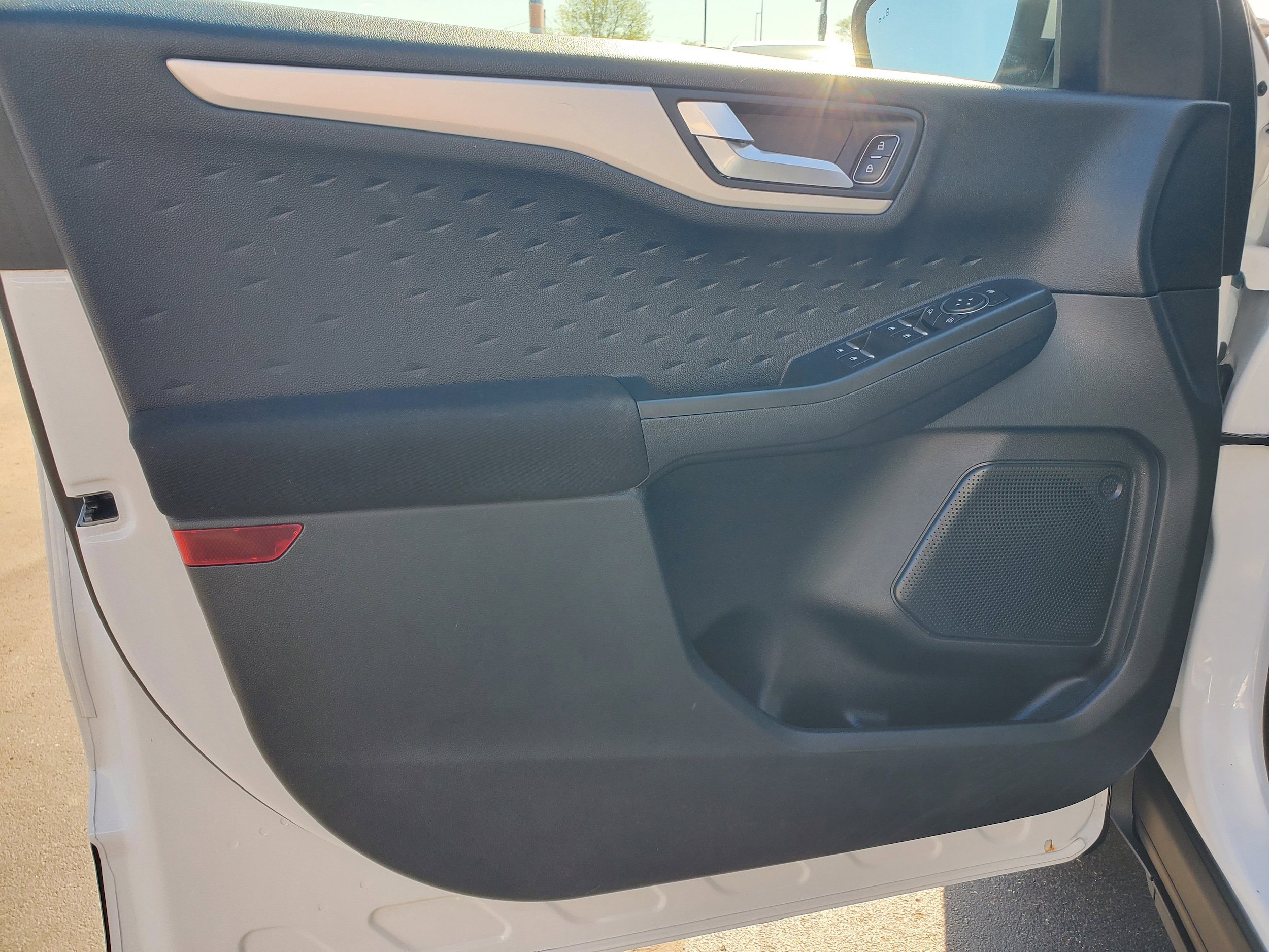 Used 2020 Ford Escape SE FWD image 10