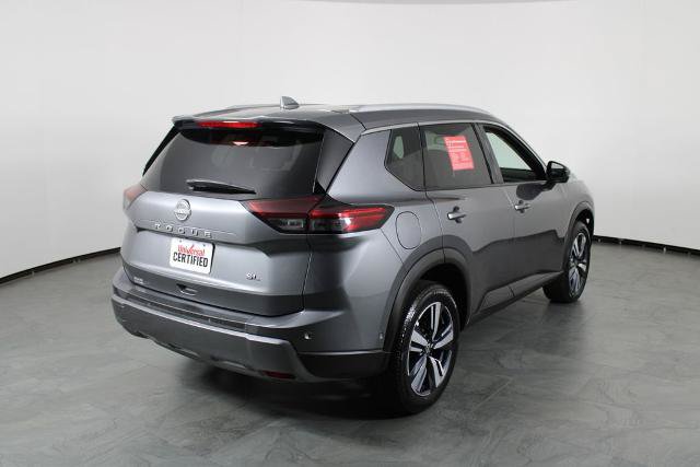 Certified 2026 Nissan Rogue SL FWD image 16