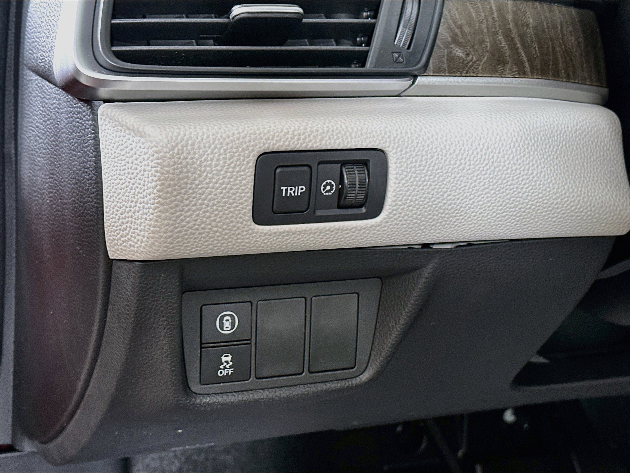 Used 2018 Honda Accord EX-L image 10