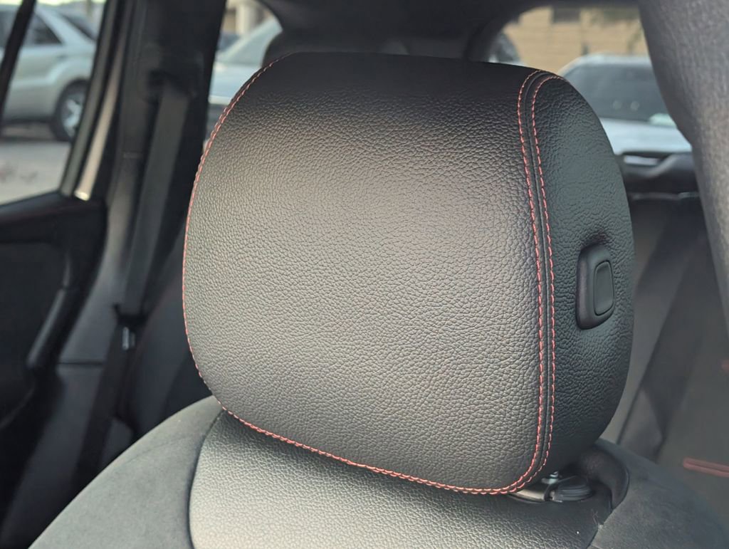 Certified 2022 Mercedes-Benz GLB 35 AMG 4MATIC image 13