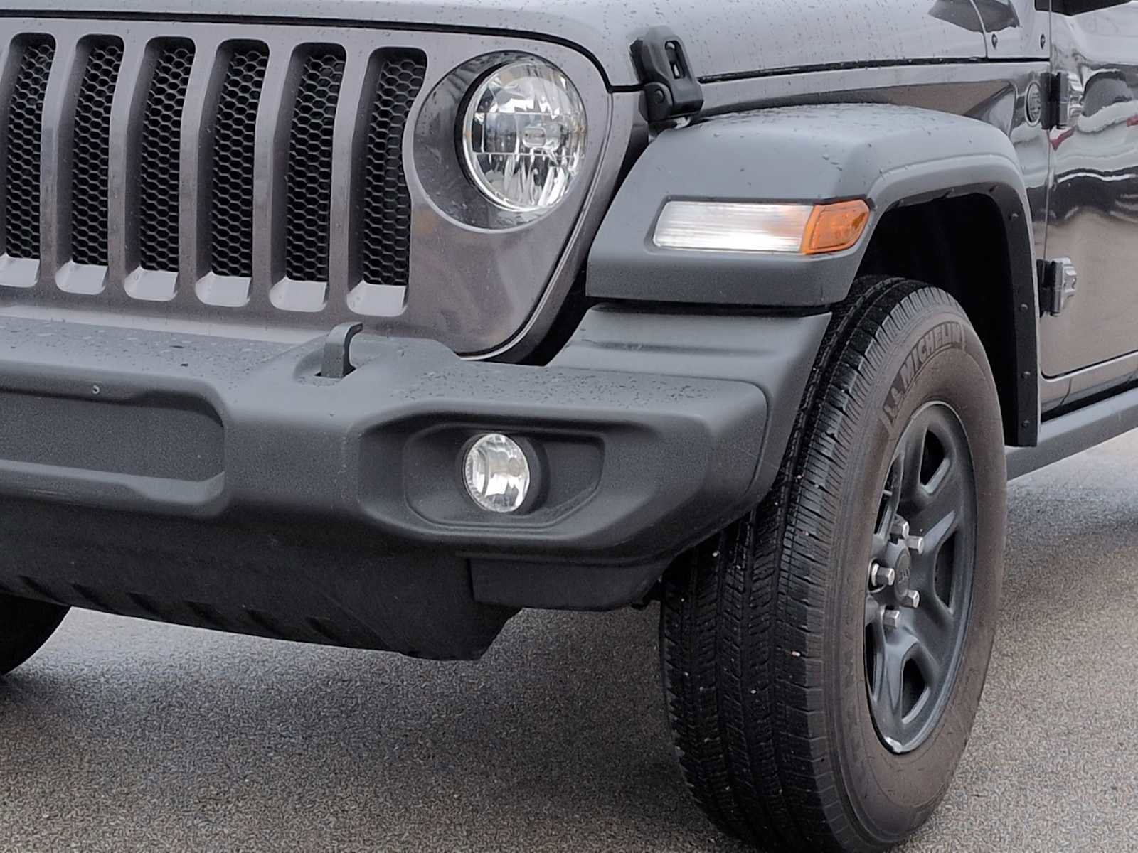 Used 2023 Jeep Wrangler Sport image 11