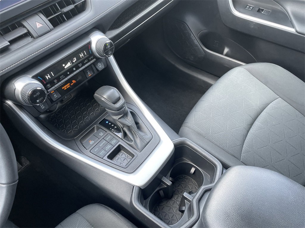 Used 2022 Toyota RAV4 XLE image 24