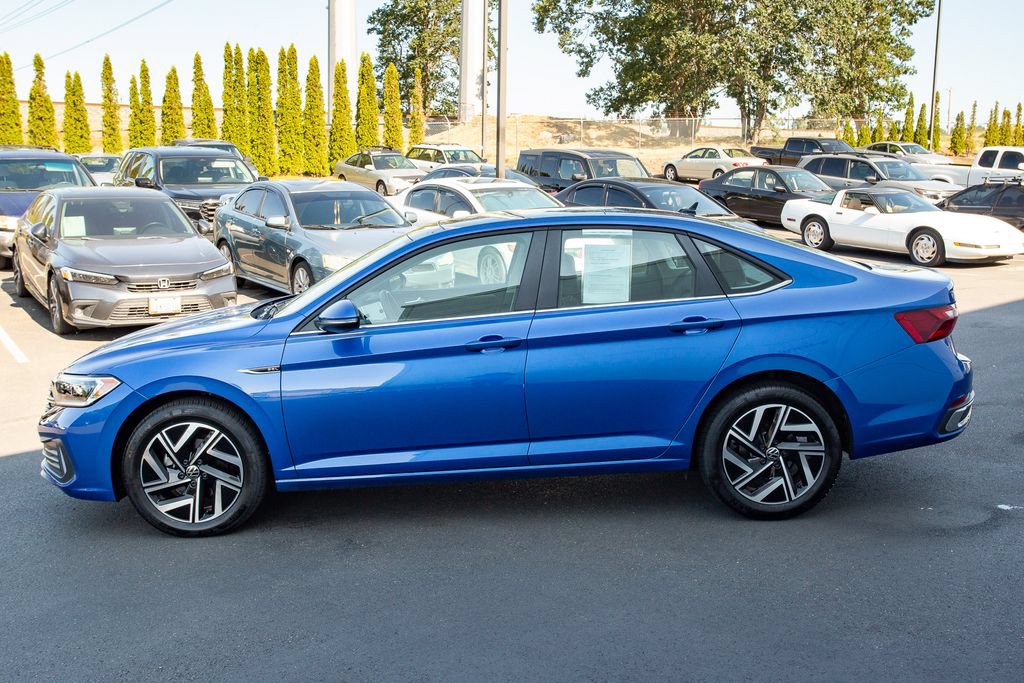Used 2023 Volkswagen Jetta SEL FWD image 8