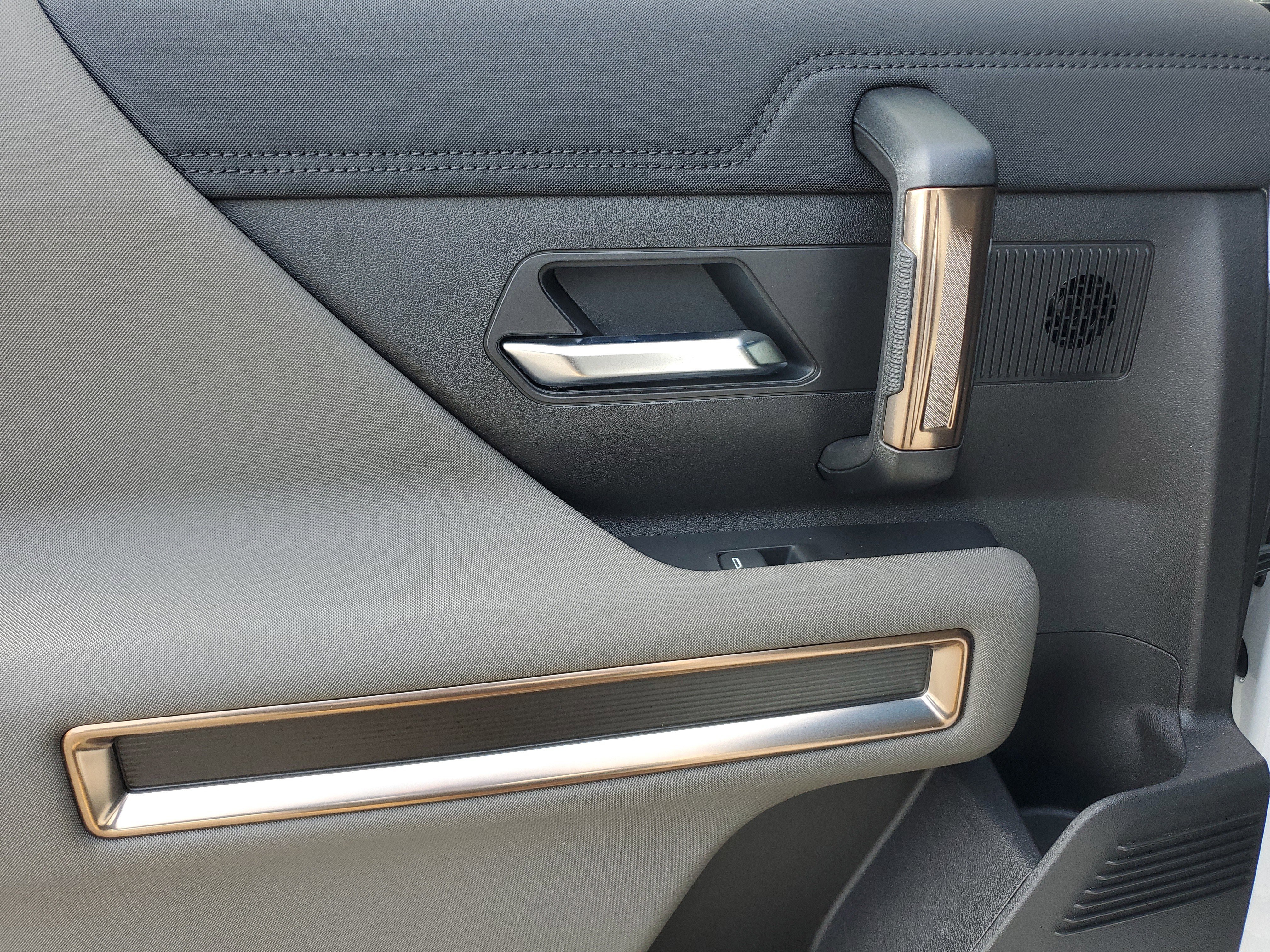 New 2025 GMC Hummer EV 2X image 12