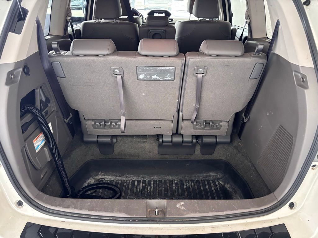 Used 2016 Honda Odyssey Touring Elite image 12
