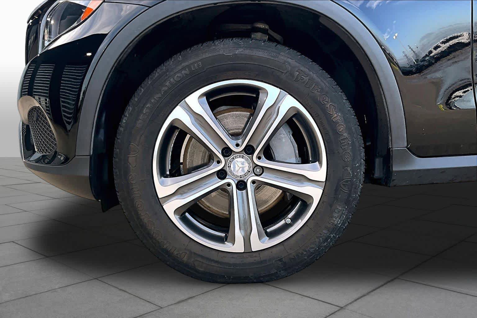 Used 2016 Mercedes-Benz GLC 300 image 11