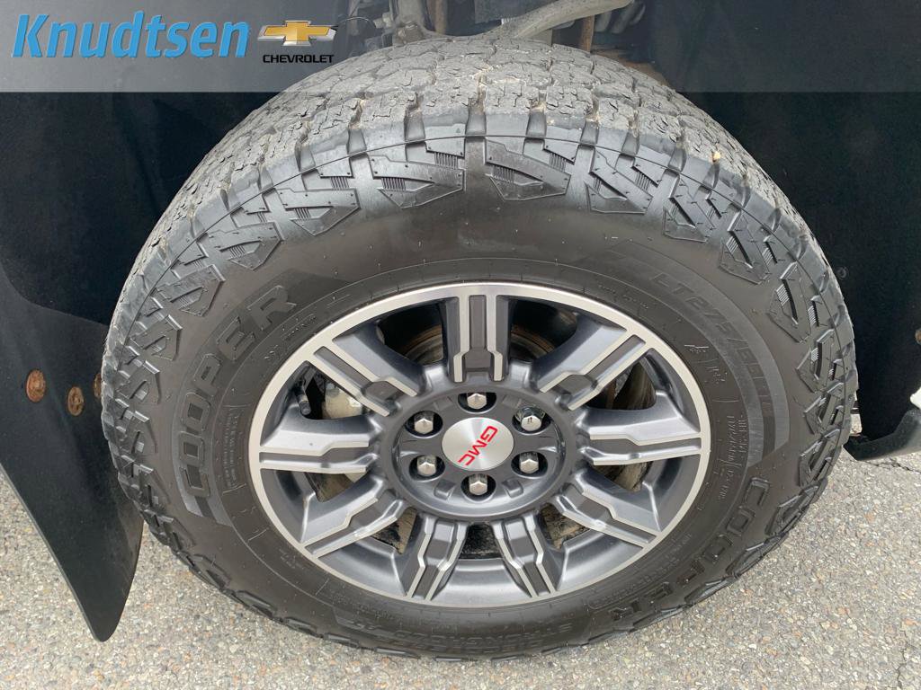 Used 2024 GMC Sierra 1500 AT4 w/ AT4 Preferred Package image 9