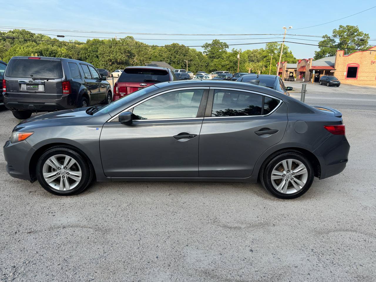 Used 2014 Acura ILX Hybrid w/ Technology Package FWD image 2