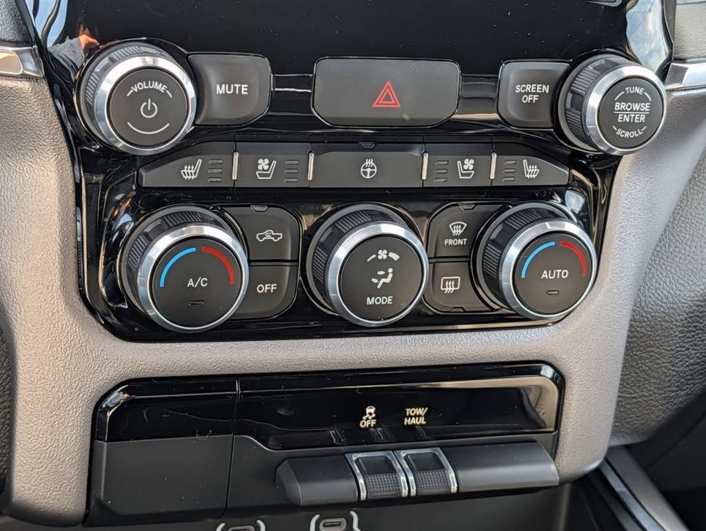 Used 2024 RAM 1500 Laramie AWD/4WD image 53