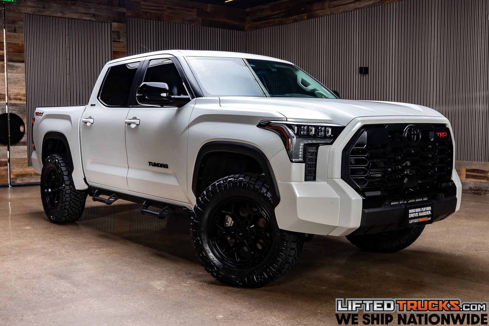Used 2024 Toyota Tundra Limited AWD/4WD image 1