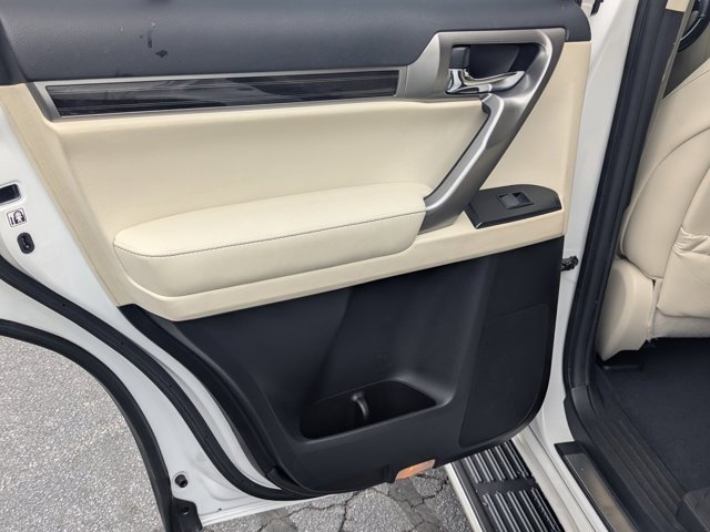 Used 2023 Lexus GX 460 Premium image 19