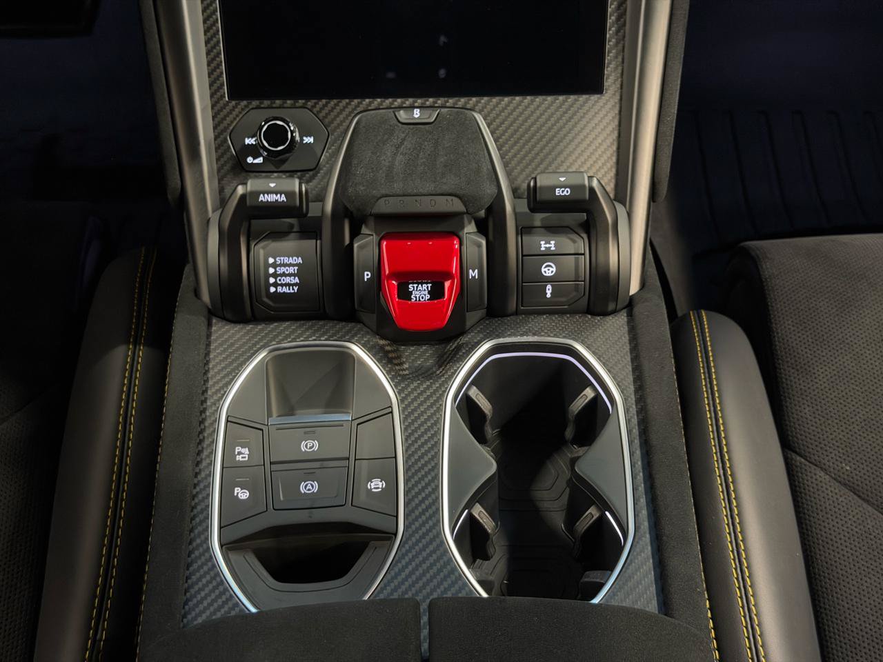 Used 2023 Lamborghini Urus Performante AWD/4WD image 29