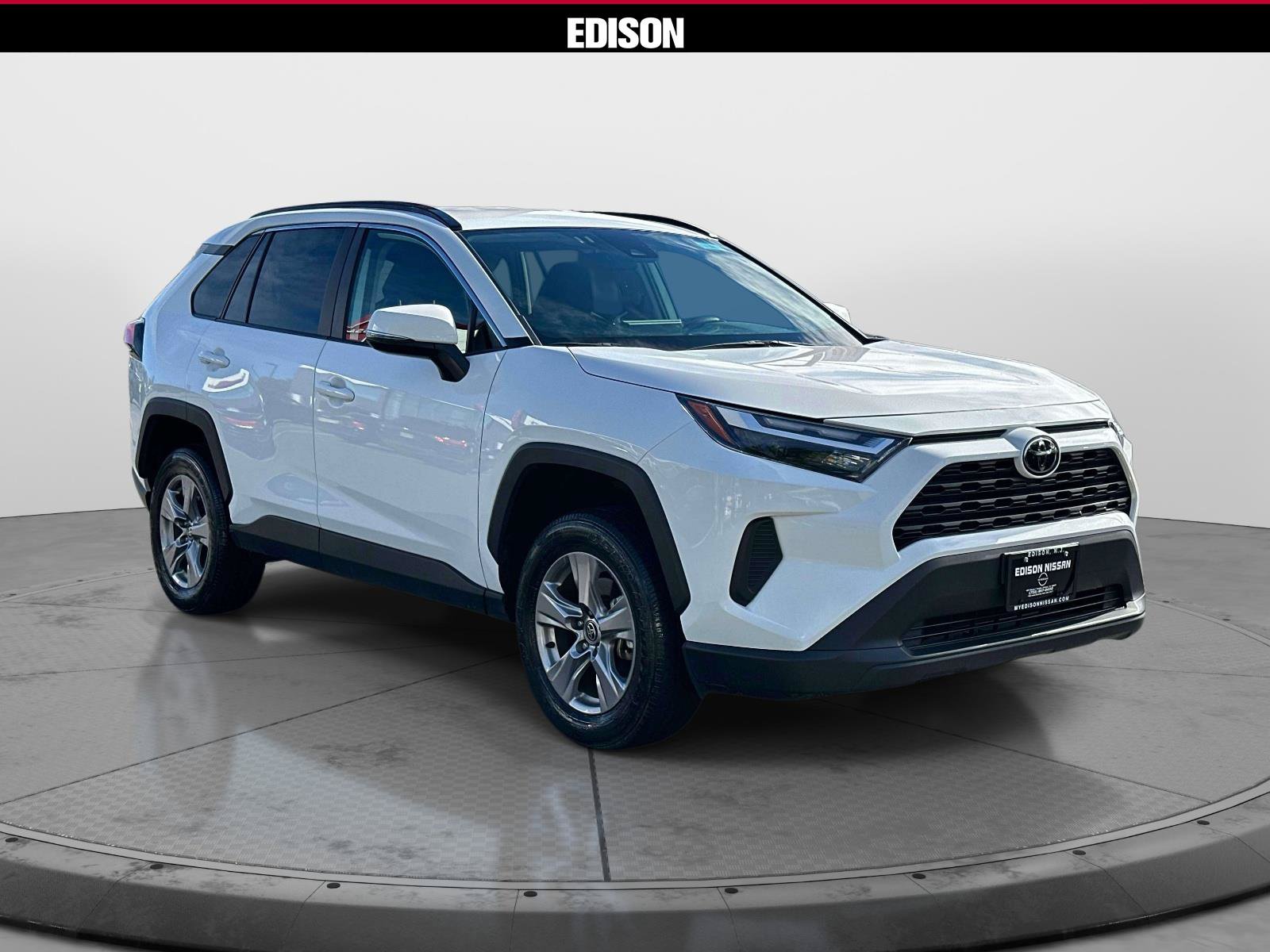 Used 2025 Toyota RAV4 XLE AWD/4WD image 1