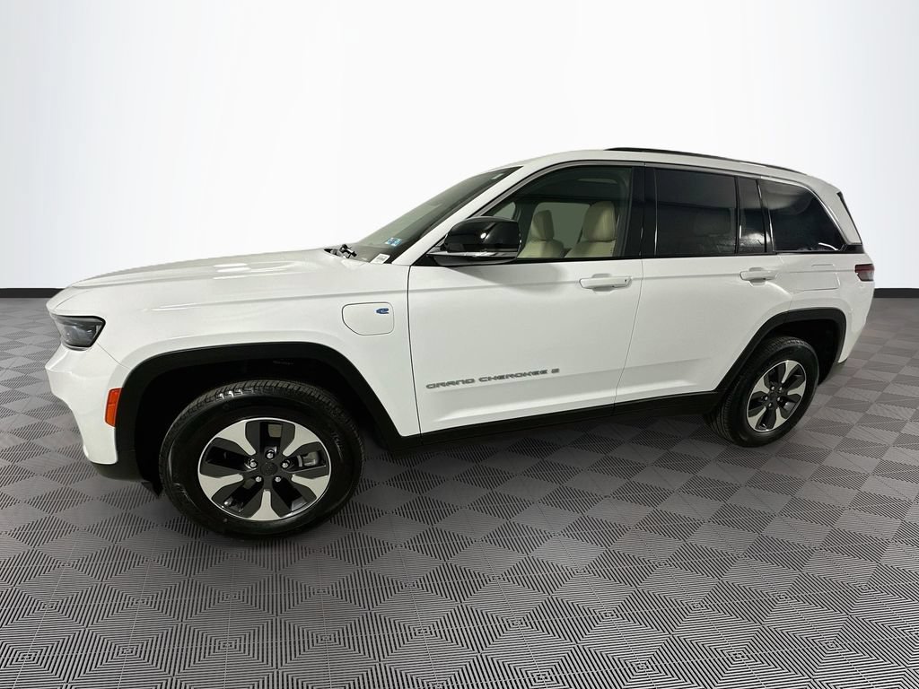 Used 2022 Jeep Grand Cherokee Limited 4xe AWD/4WD image 4