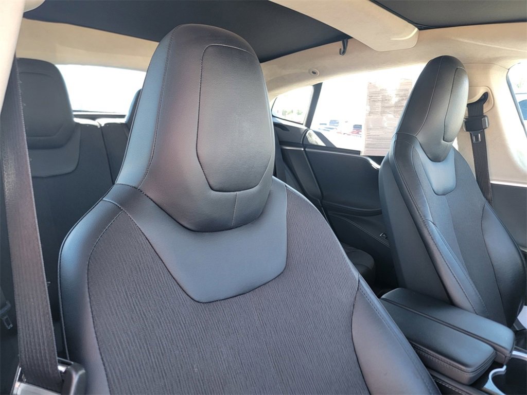 Used 2015 Tesla Model S image 20