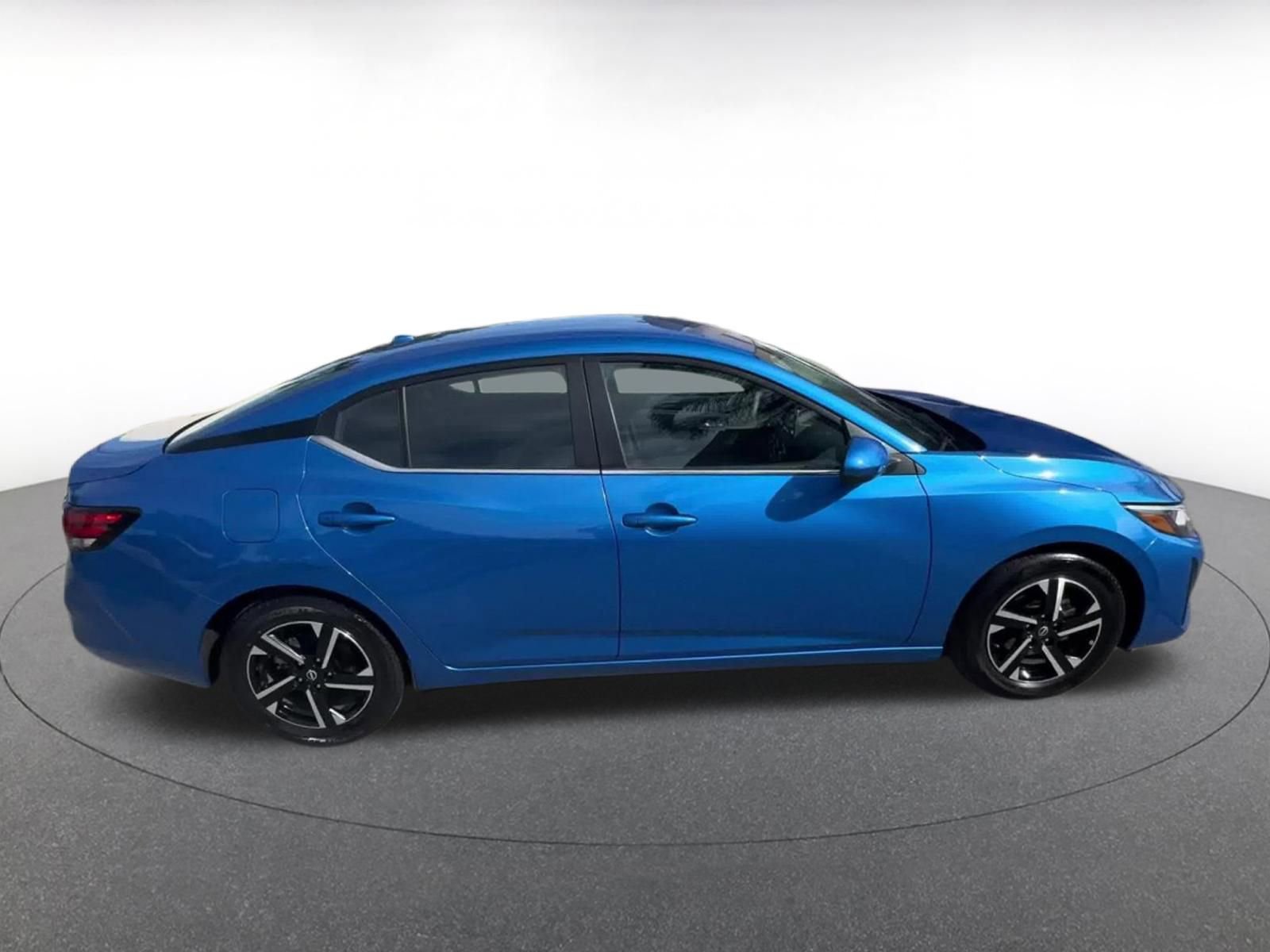 Used 2025 Nissan Sentra SV FWD image 16