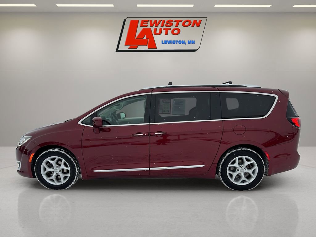 Used 2018 Chrysler Pacifica Touring-L Plus w/ Tire & Wheel Group image 10