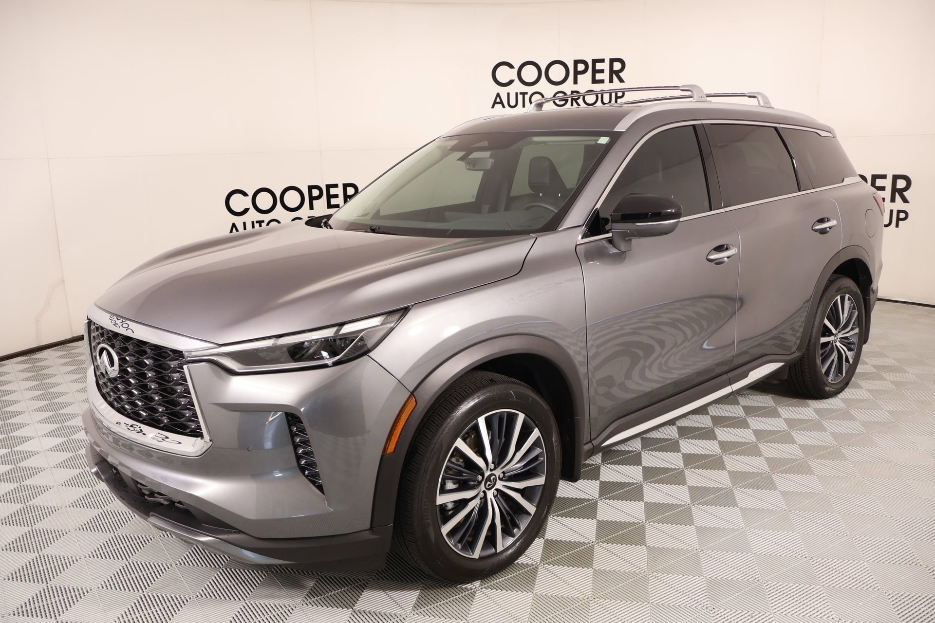 Used 2023 INFINITI QX60 Sensory w/ Cargo Package AWD/4WD image 11