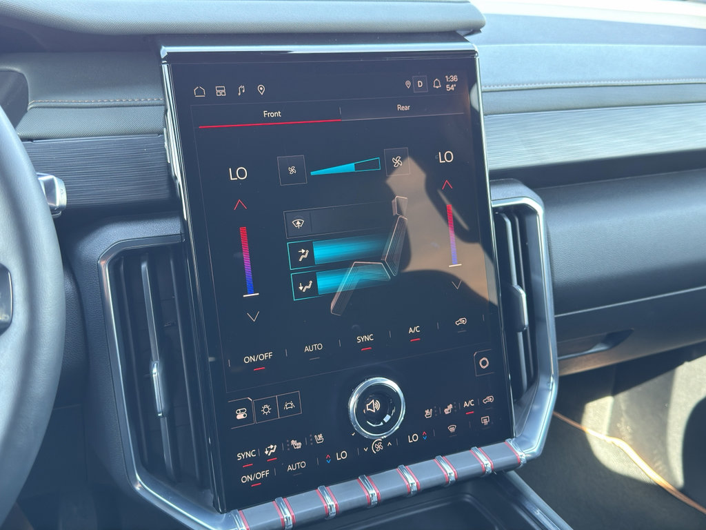 Used 2024 GMC Acadia AT4 w/ Super Cruise Package image 24