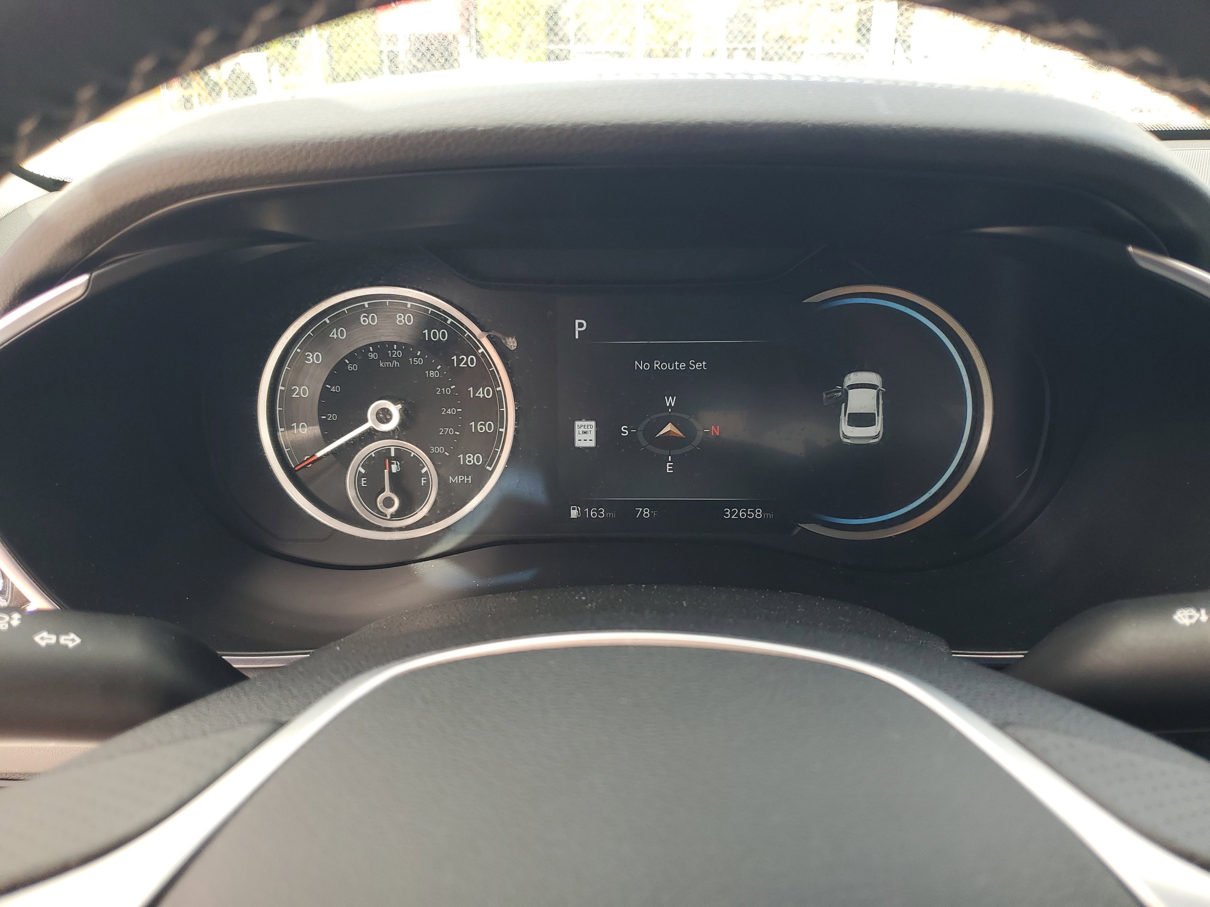 Used 2025 Genesis G70 2.5T image 19