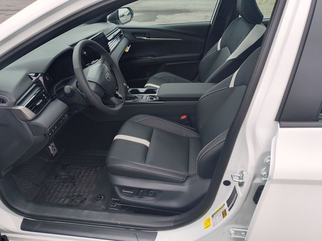 New 2026 Toyota Camry Hybrid w/ Multimedia Upgrade Package image 10
