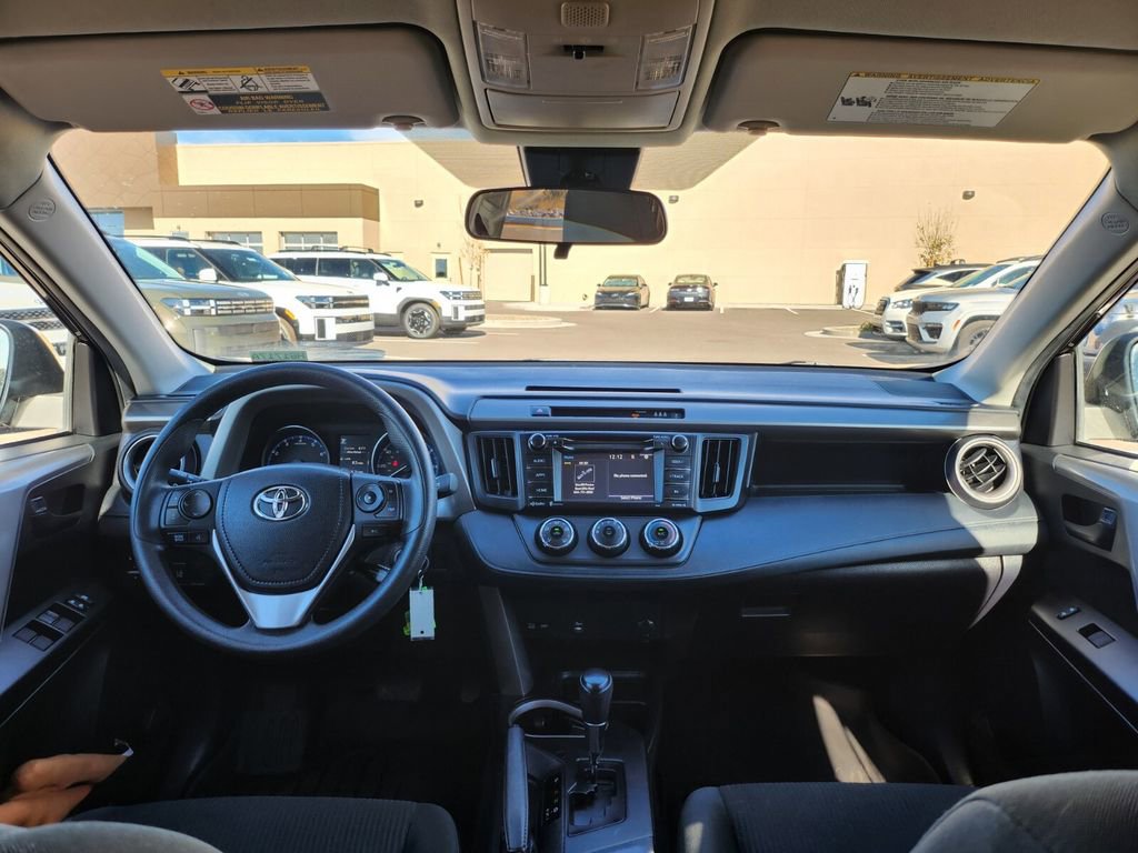 Used 2018 Toyota RAV4 LE image 15