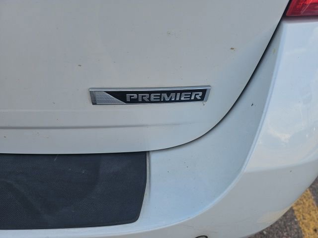 Used 2017 Chevrolet Equinox Premier w/ Enhanced Convenience Package image 5