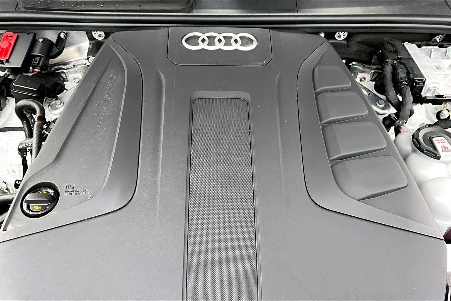 Used 2025 Audi Q7 2.0T Premium Plus w/ Premium Plus Package AWD/4WD image 33