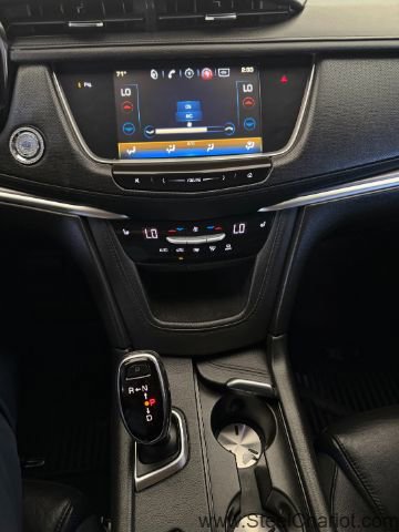 Used 2018 Cadillac XT5 Luxury w/ Driver Awareness Package image 19