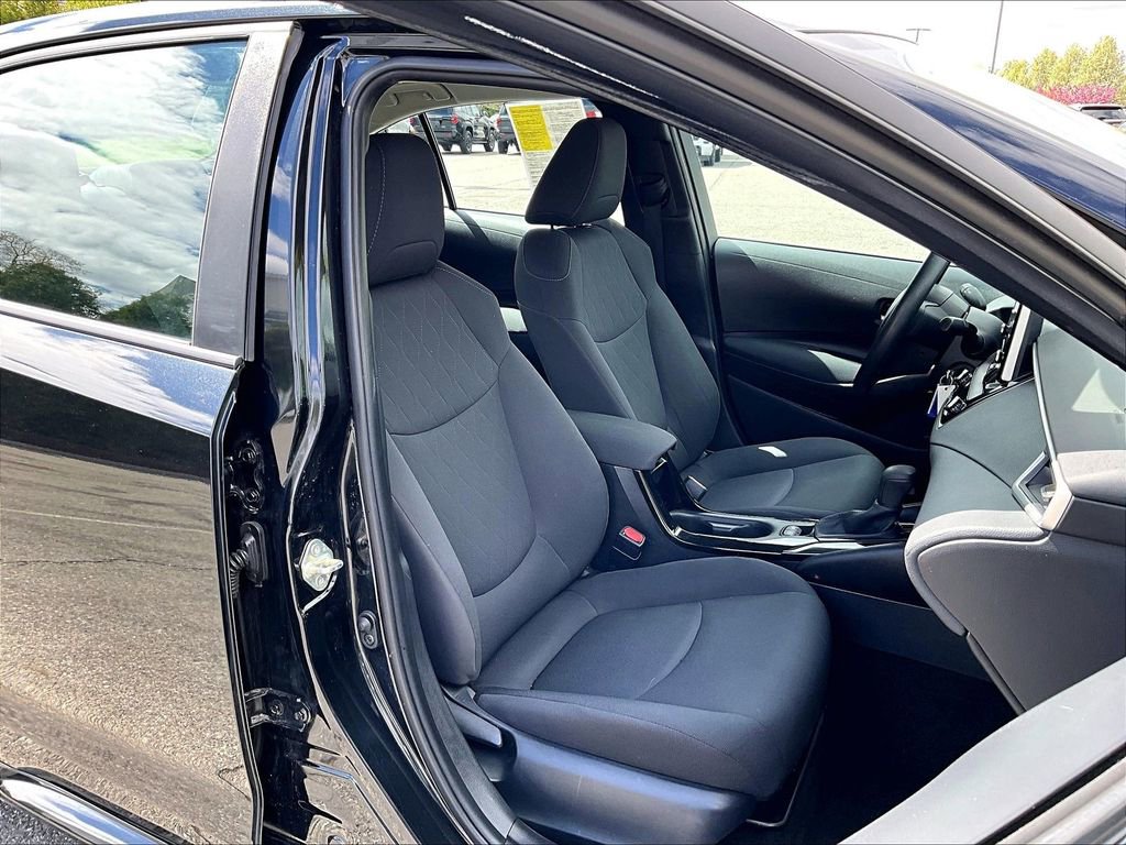 Used 2020 Toyota Corolla LE FWD image 11