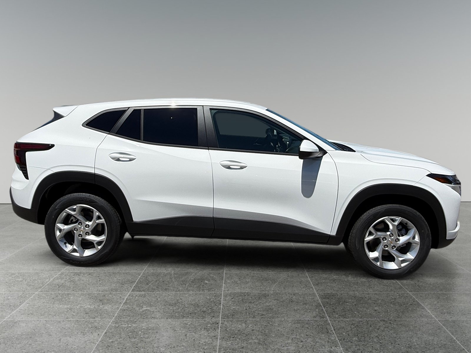New 2026 Chevrolet Trax LS w/ LS Convenience Package FWD image 6