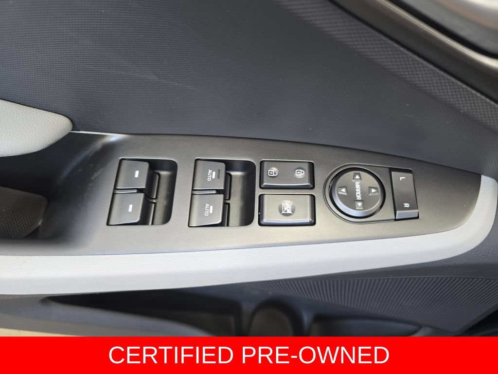 Used 2022 Hyundai Ioniq SEL FWD image 29