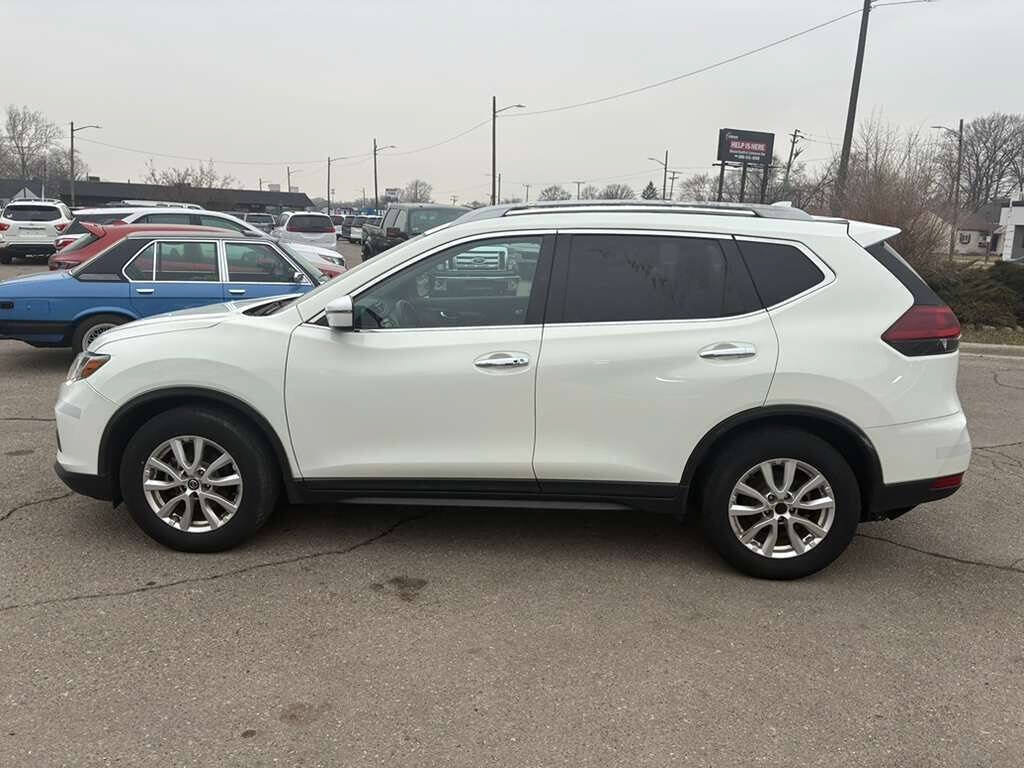 Used 2020 Nissan Rogue SV FWD image 5