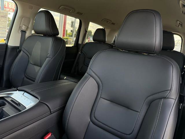 New 2026 Nissan Armada SV image 14
