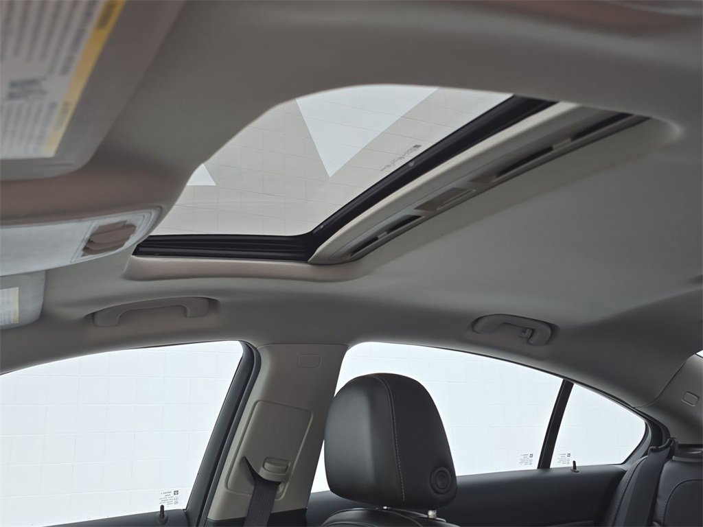 Certified 2017 Buick Regal Sport Touring image 19