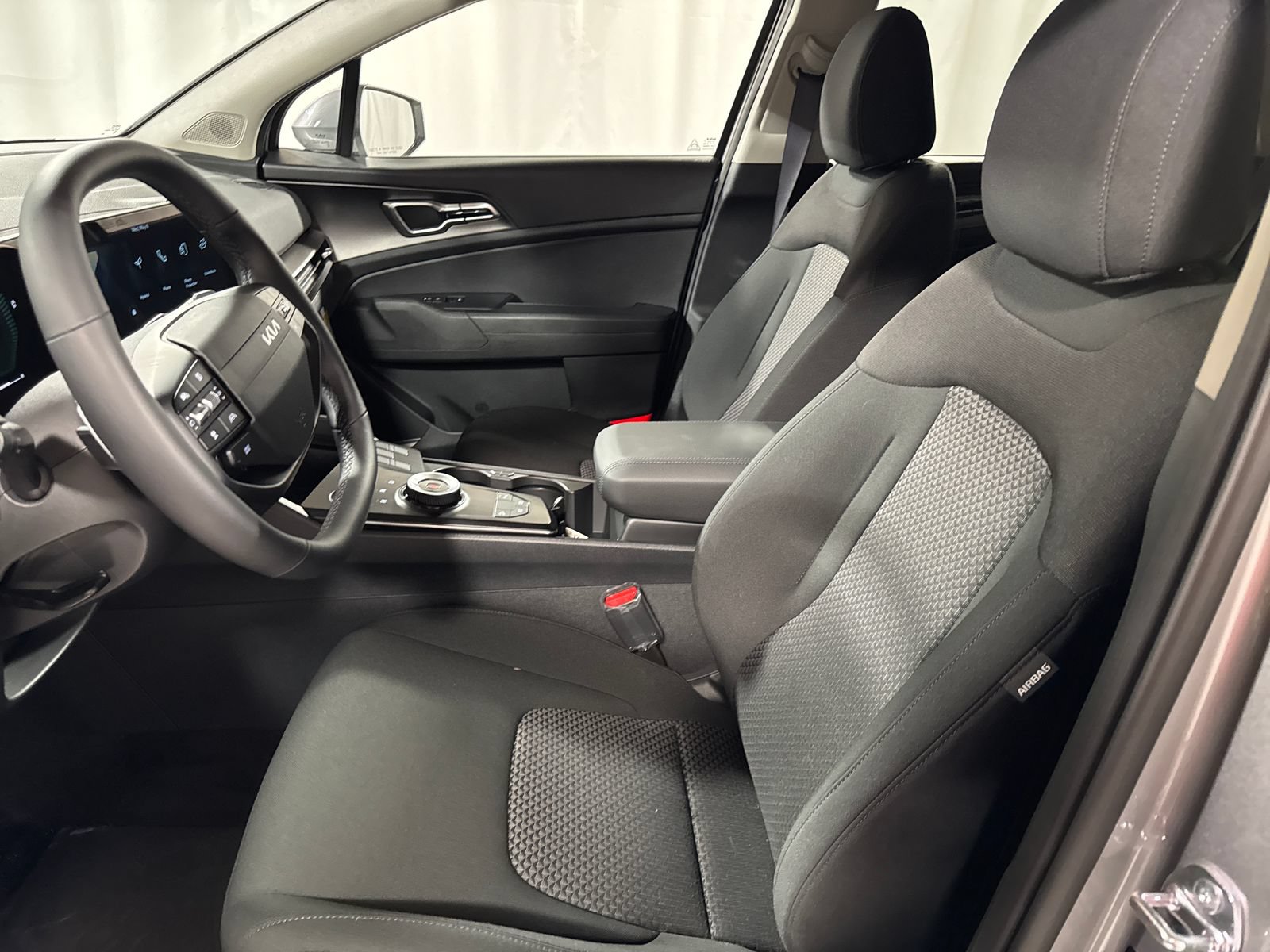 New 2026 Kia Sportage LX FWD image 3