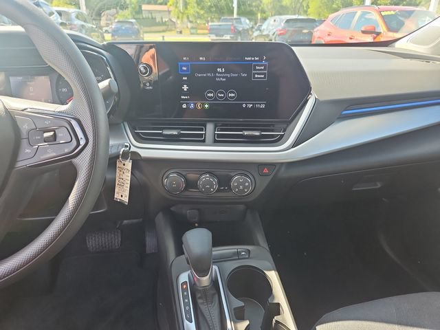 Used 2024 Chevrolet Trax LS FWD image 17