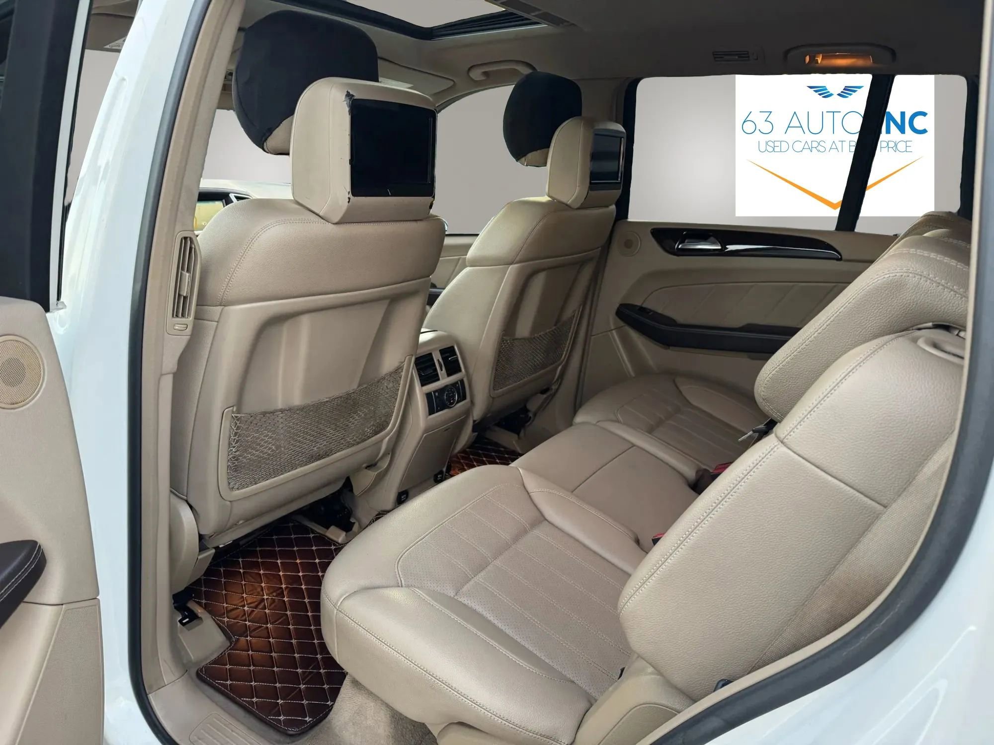 Used 2015 Mercedes-Benz GL 450 4MATIC w/ Appearance Package image 24