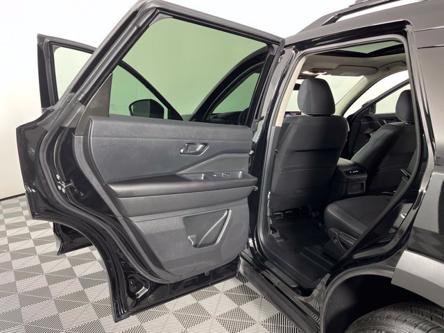 Used 2025 Nissan Pathfinder SV w/ SV Premium Package AWD/4WD image 43