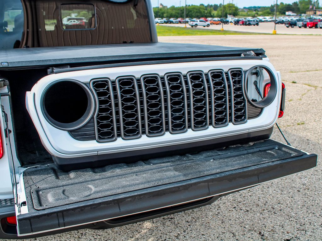 Used 2024 Jeep Gladiator Sport w/ Dual Top Group AWD/4WD image 14
